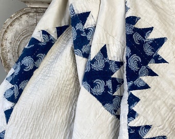 Antique c1800 Quilt American patchwork Indigo resist Blue on White coverlet bedspread 18th century ?