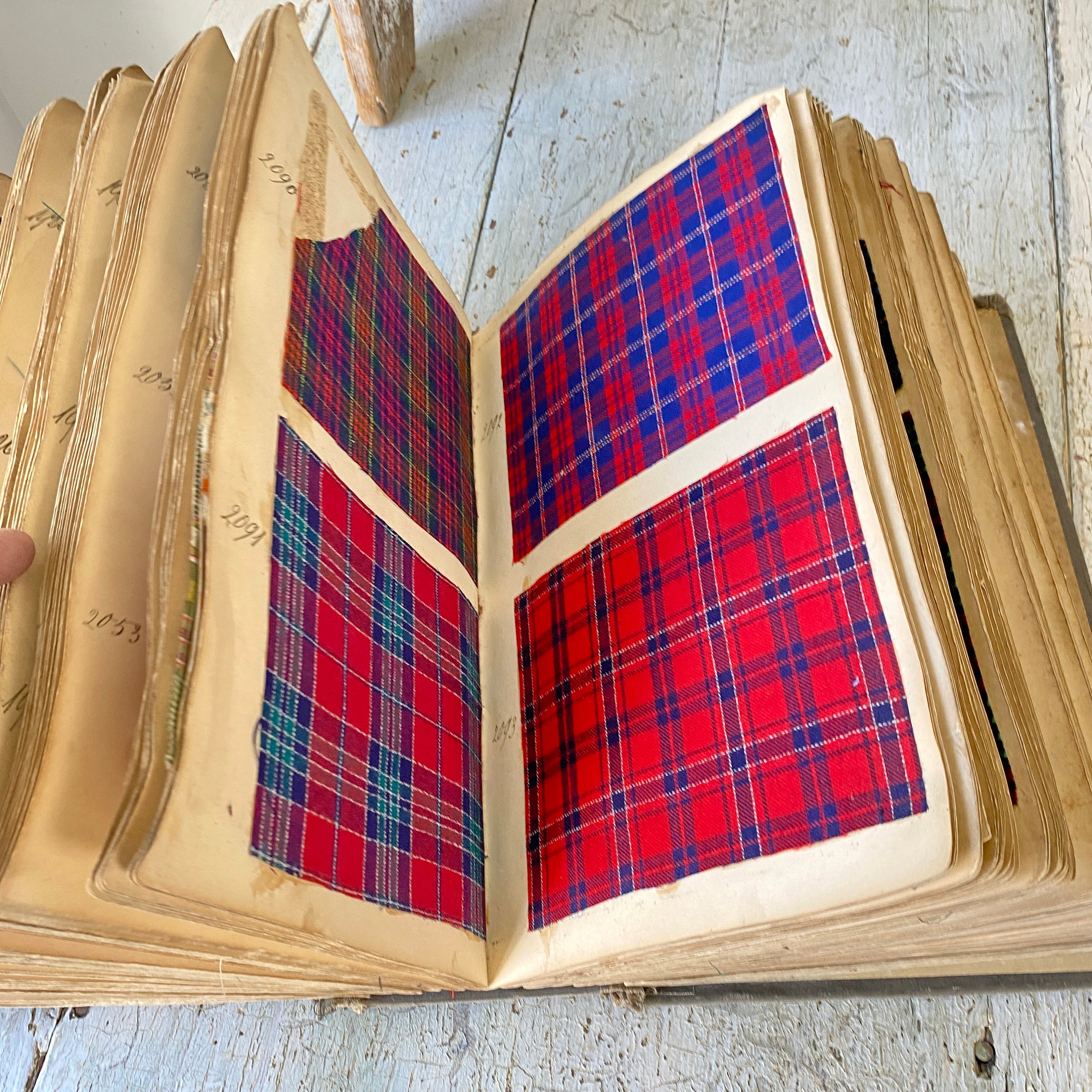 1000+ Samples Swatch Book Antique French Pattern Woven Fabric