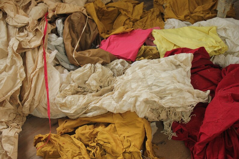 17 pounds of Antique monohrome French fabric Project crafting SCRAPS turkey red old curtain backings