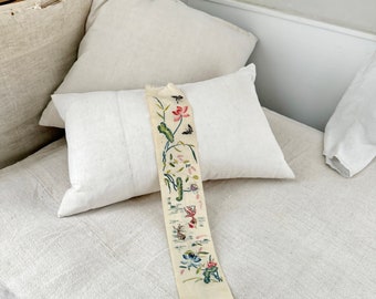 Vintage Chinese or Japanese embroidery fabric Silk embroidered trim textile elegant eco-friendly