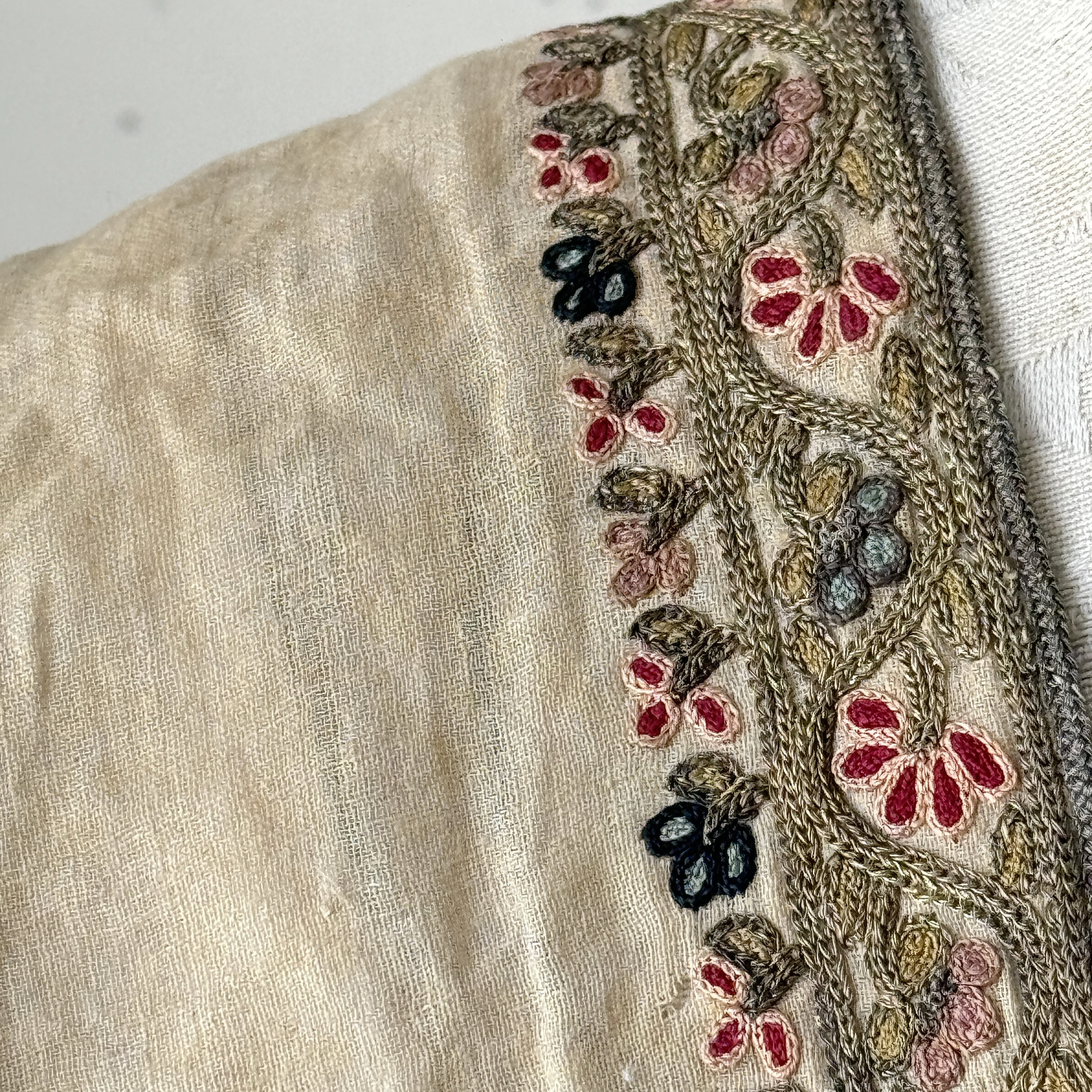 1800年代のトルコ刺繍、メタリックカラー、テキスタイル、コットン