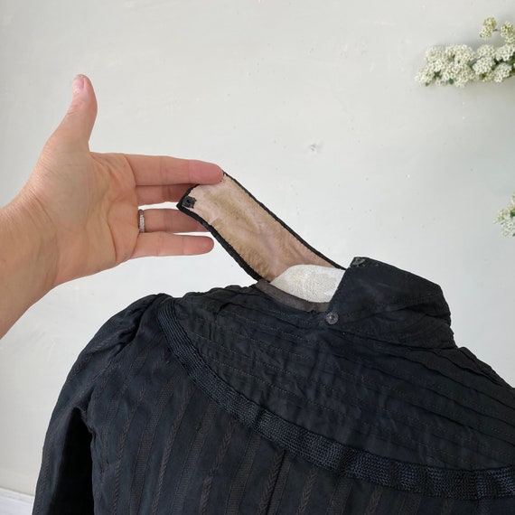Collared Black Cotton Silk Bodice Plaid Lining 18… - image 8