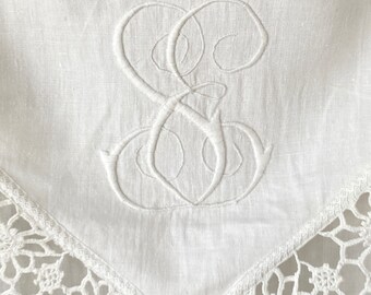 White Vintage Embroidered pillow case SE or ES monogram embroidered with lace linen eco-friendly