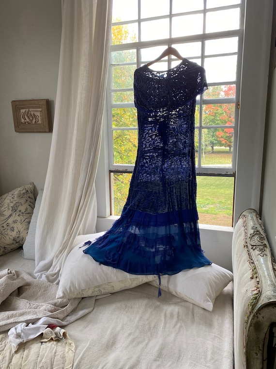 Electric blue velvet dress hotsell