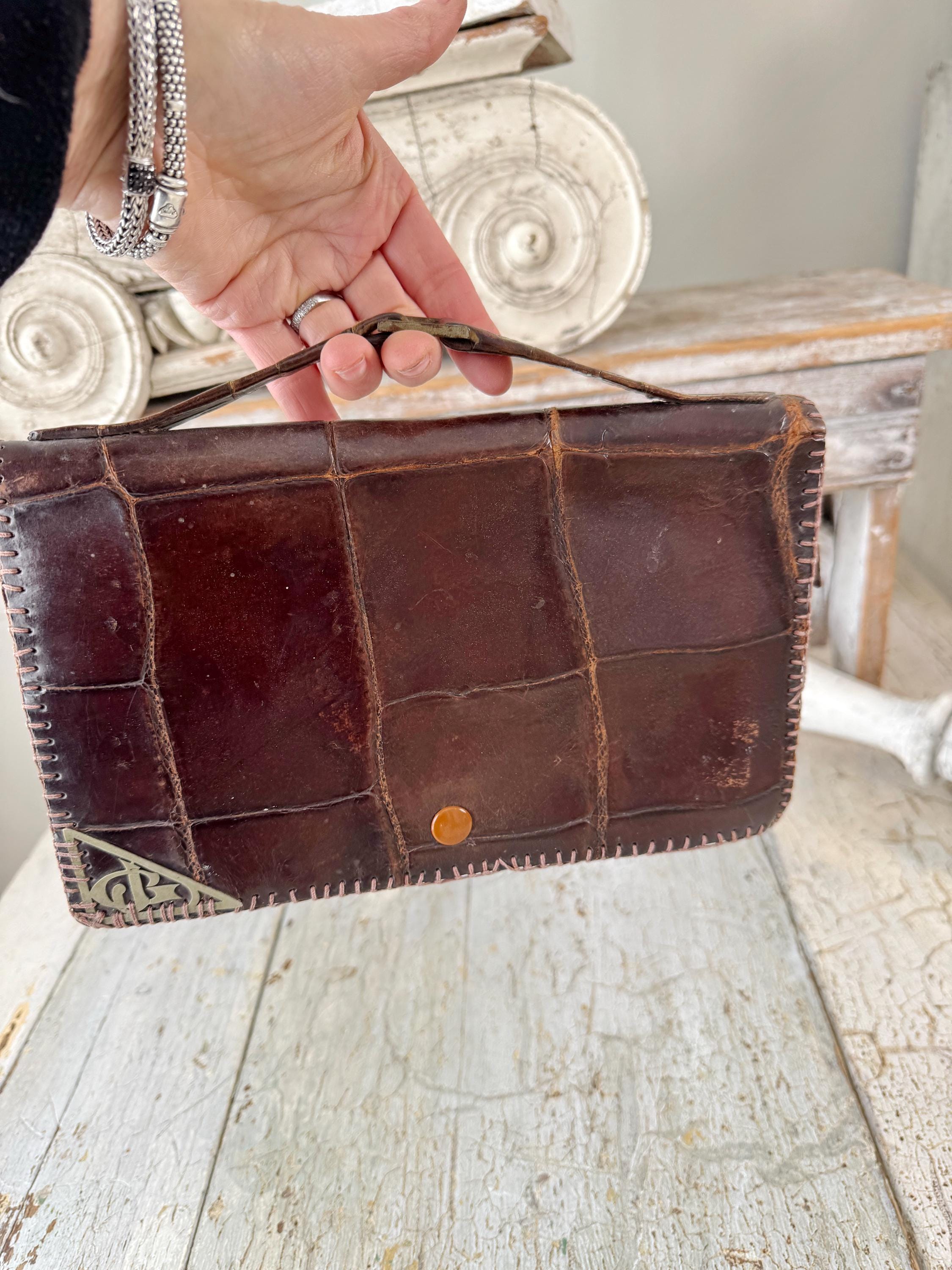 40’s French vintage handbag Vintage French Silk Purse with Ornate Frame. For Sale at