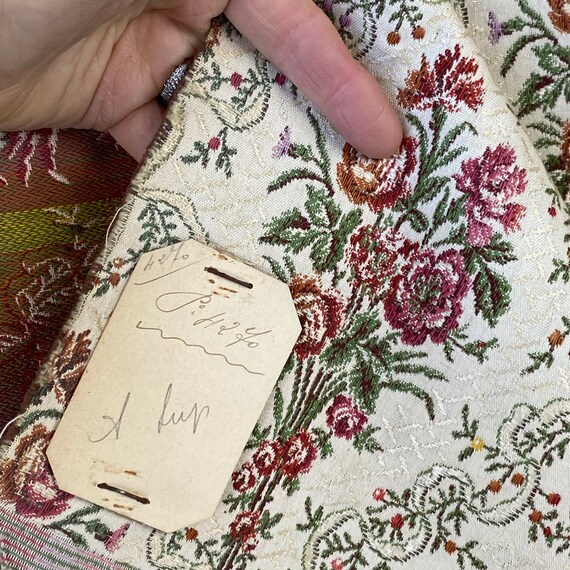 洋書　FRENCH TEXTILES Antique Cream Nouveau 1926 French Jacquard Fabric Sample