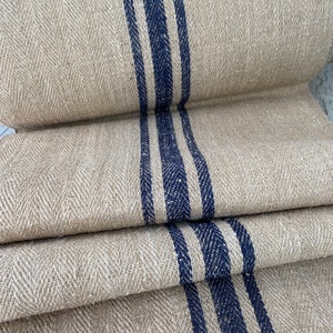 Corredor de escaleras orgánico Tejido de saco de grano de cáñamo Rayas azul índigo Rayas Antiguo Vintage Cottage Cottagecore Textile Baúl Casa costera