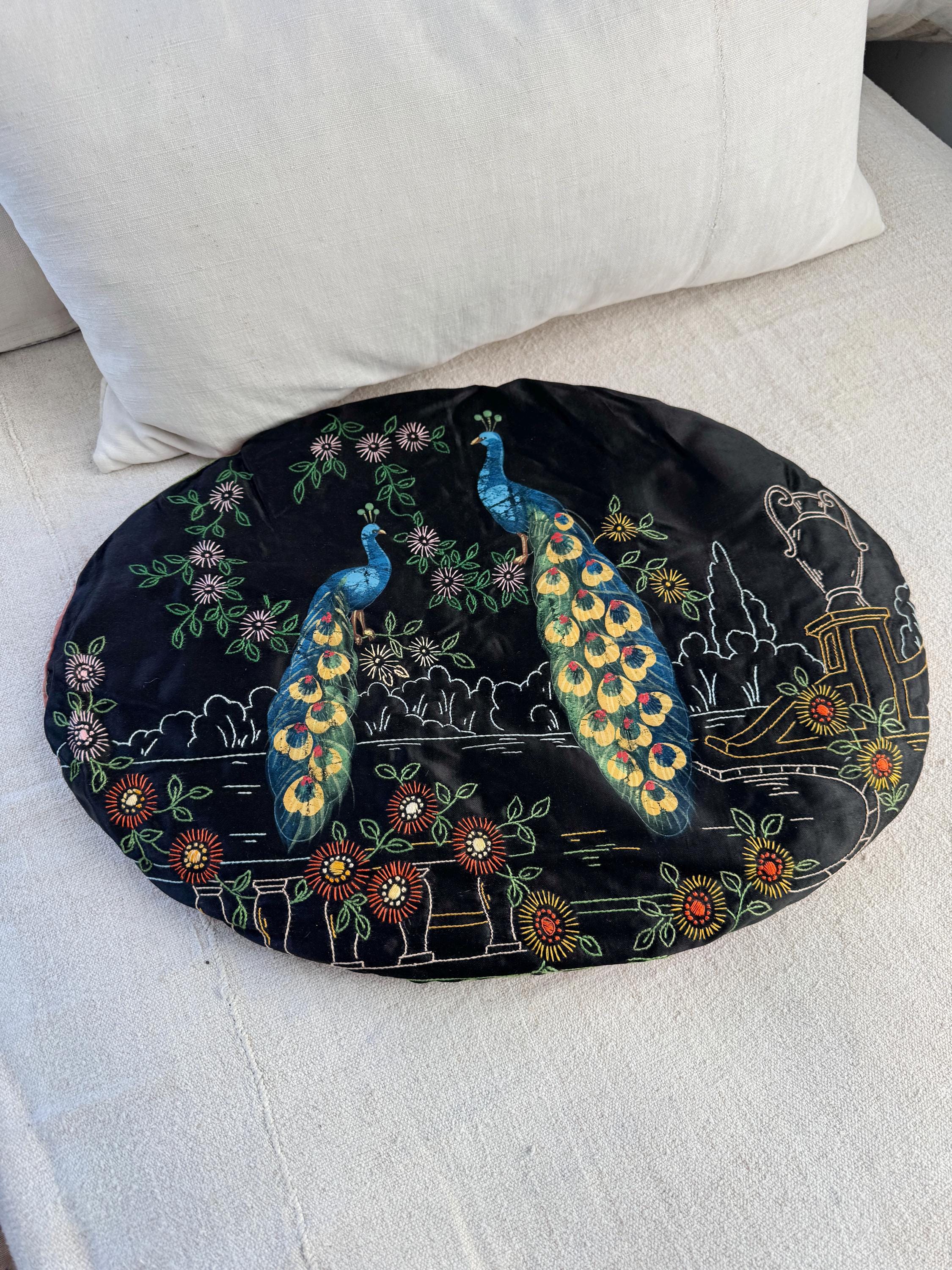 1930年代のフランス製、手描き+刺繍の孔雀の楕円形シャッター 