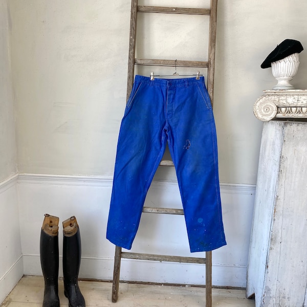 34 inch waist French work wear Vintage pants workwear cobalt blue blue denim jeans faded hipster trousers slacks The Textile Trunk