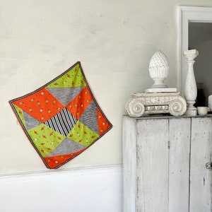 26x26 Lenço francês vintage anos 1950, 1960, verde, preto, branco, design modernista, cubista, arte, ecológico