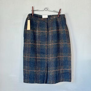 27 w Vintage French Wool Blend Skirt 1950s Unused Deadstock Plaid Tweed Herringbone Classic Midcentury Style Warm Winter Skirt Retro Style