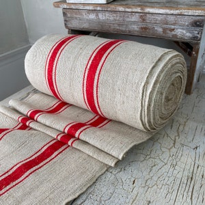 Corredor de escaleras orgánico Tejido de saco de grano de cáñamo Rayas rojas brillantes Rayas Vintage antiguo Cottage Cottagecore Textile Baúl ecológico