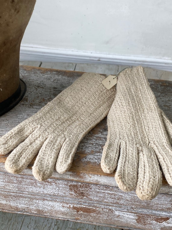 HANDMADE French vintage gloves woman's clothing cr