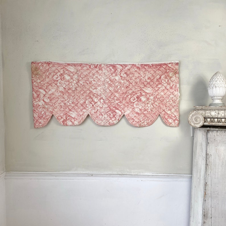 Antique valance quilted French toile d'Alsace France 1830 pink bird basket floral farmhouse cottage fabric material The Textile Trunk image 1