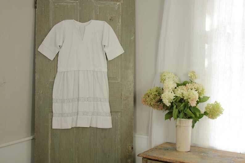Girl/'s White Dress Vintage French ribbed cotton /& lace 1910