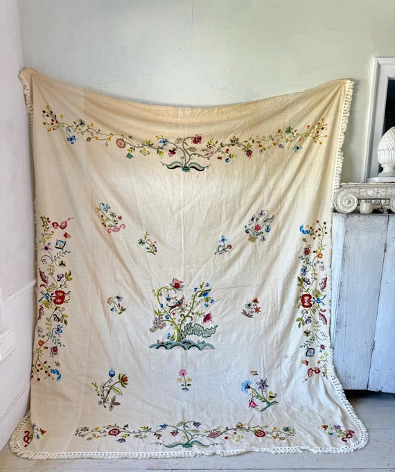 95x80 bedcover coverlet Crewelwork crewel work wall art linen hanging embroidered embroidery country cottage farmhouse textile interior bed