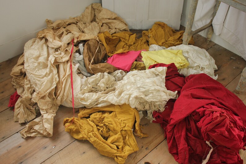 17 pounds of Antique monohrome French fabric Project crafting SCRAPS turkey red old curtain backings