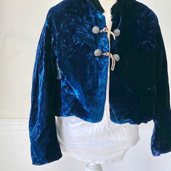 Gorgeous BLUE Velvet Woman's Jacket 1870s Velvet … - image 2