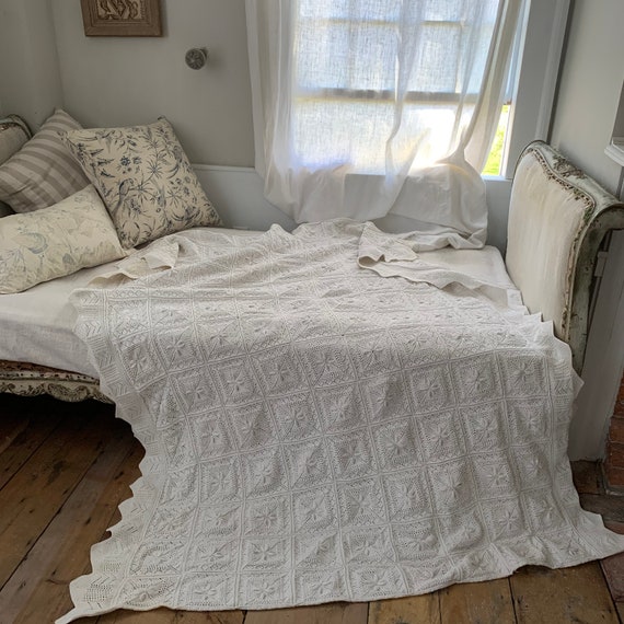 Vintage French White Cotton Crochet Blanket