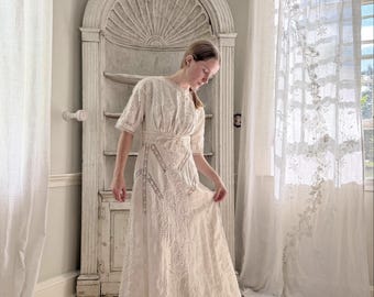 c 1905 Antique Lingerie Dress Edwardian 1910s Linen Eyelet Embroidery Lace White Bridal Wedding Gown Small US Size 2 4 Heirloom Tea wedding