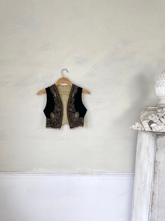 AMAZING antique vest velvet 19th century beaded g… - image 4