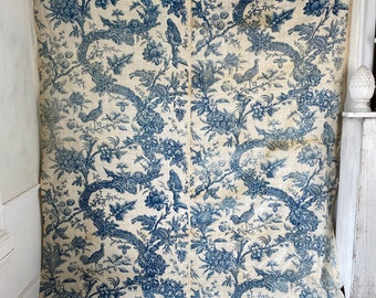 1775 Antique Bromley Hall English Toile fabric bed hanging 18th century  The Textile Trunk museum quality