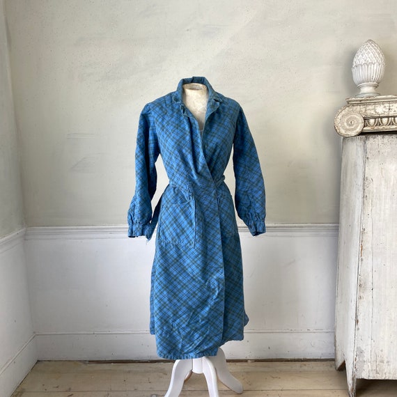 DARLING 1930's Woman's Vintage French Plaid Bathrobe Dressing Robe Soft VTG  