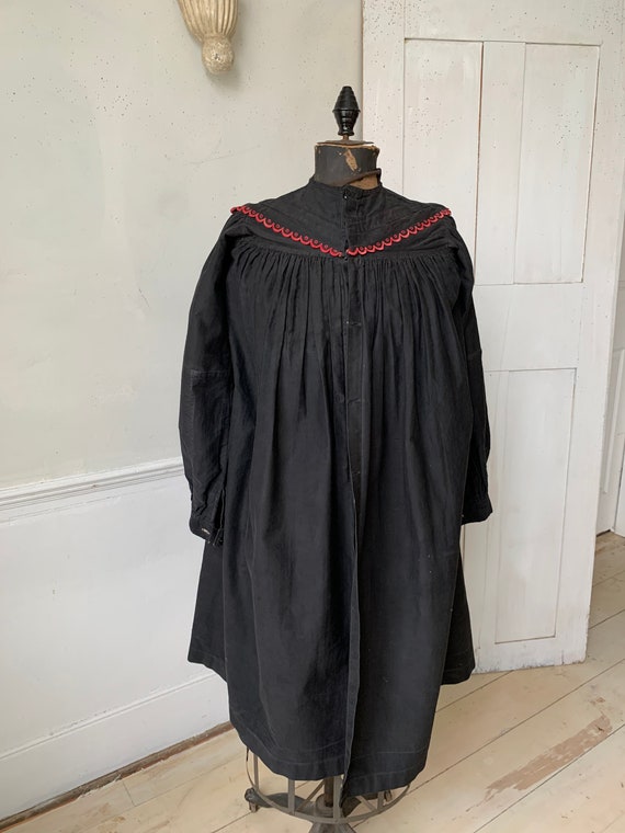 Vintage Choir Robes French Black Cloak with Red D… - image 2
