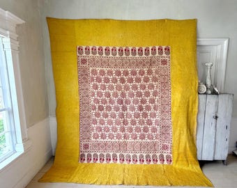 101x117 c 1780 Edredón indio estampado a mano con bloques de algodón Palampore Edredón de seda francesa Colonial Museum Arte textil para pared Impresión colgante rara Siglo XVIII