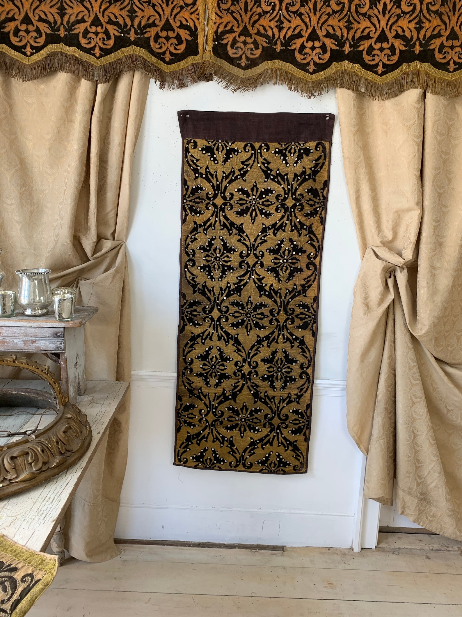 Ancienne applique brocart portugais 18ème broderie métallique textile