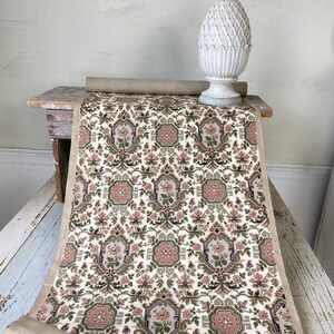 c 1930's 7,3 Meter Antike französische Tapete Bolzen Vintage rosa Jugendstil Die Textilkoffer Viktorianische Historische Innenräume