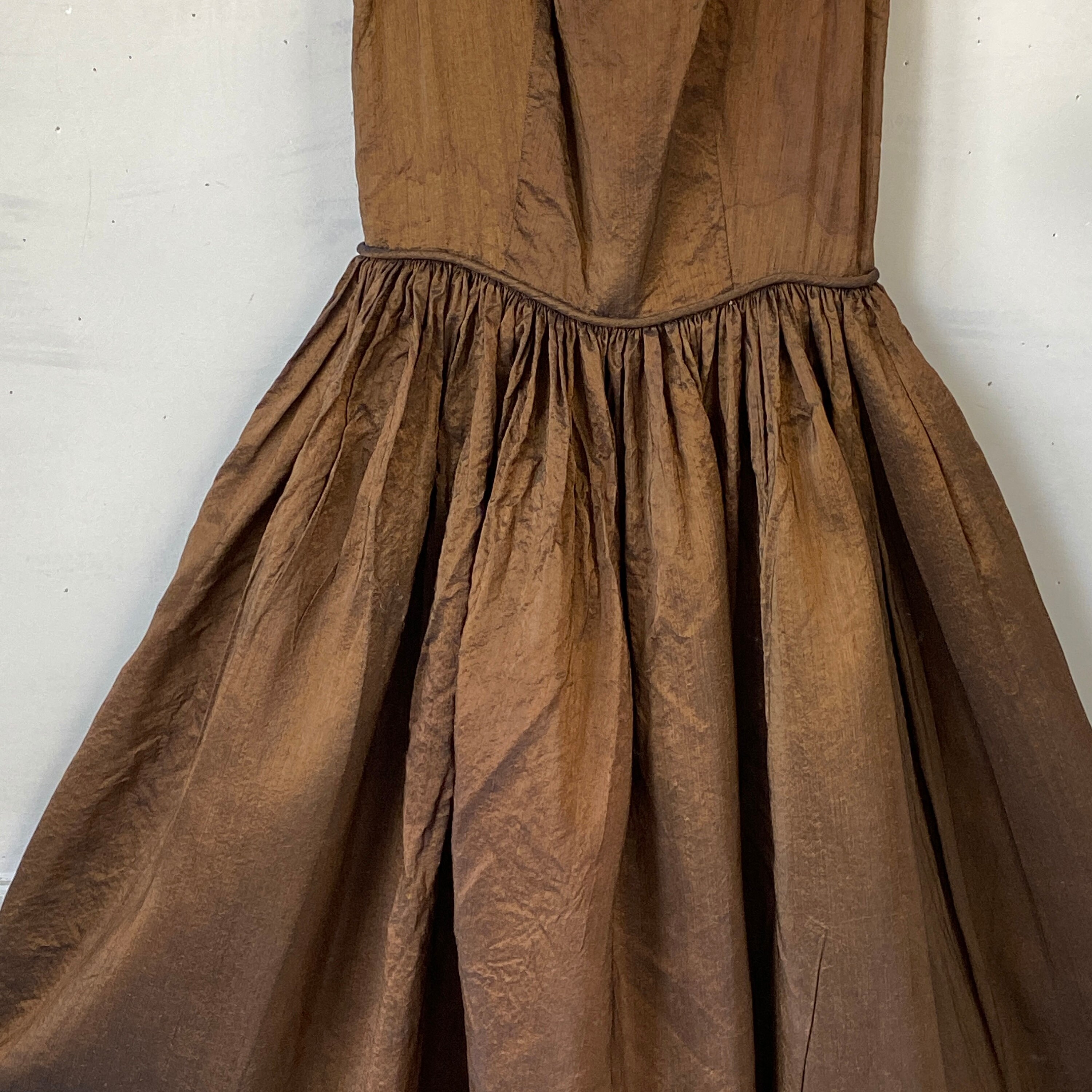 24 inch waist small DARLING Vintage Silk taffeta brown dress gown sheen V neck eco-friendly