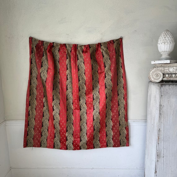 47x48 curtain 1920 Red black silk leafy design da… - image 5