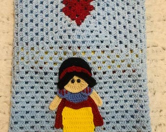 Crochet Baby Blanket: Handmade Princess Snow White Applique