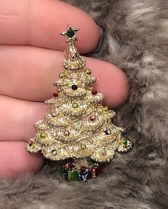Gold tone Christmas tree brooch, perfect holiday … - image 2