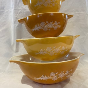 Very Nice Complete Set of Pyrex Golden Butterfly Cinderella Mixing Bowls