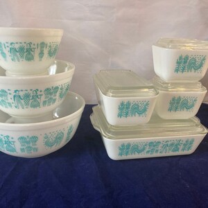 11 Pieces Pyrex Amish Butterprint Space Savers and 3 Mixing Bowls Containers in Nice Condition