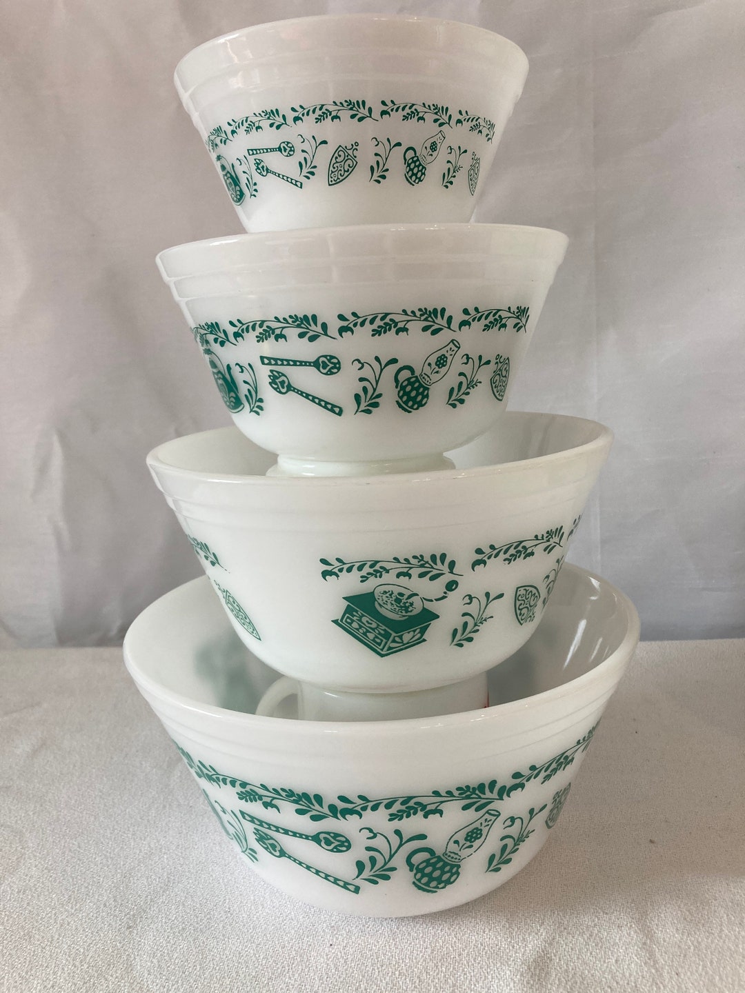 Set of 4 Federal Glass Kitchen Utensils Teal Mixing Bowls Awesome