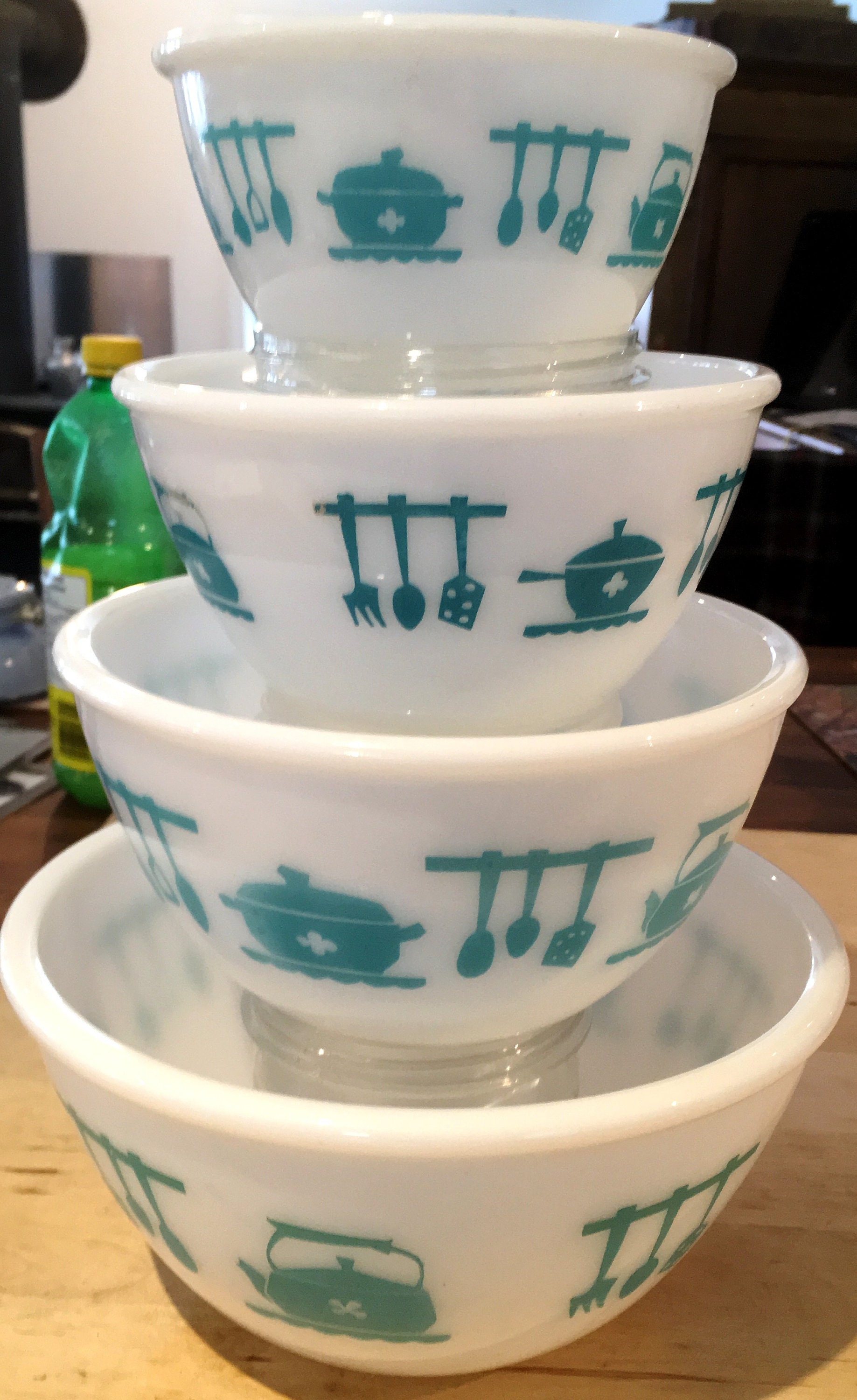 Set of 3 Hazel Atlas Fringed Edge Turquoise Kitchen Utensils Mixing Bowls 