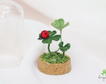 Miniature Crochet Ladybug Terrarium: Cloverleaf Summer Decor