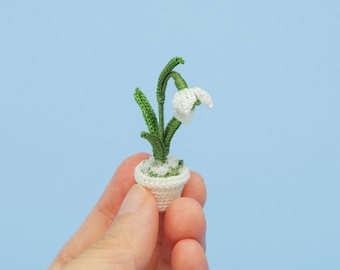 Crochet Miniature Snowdrop Plant: Handmade Dollhouse Decor