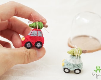 Mini Crochet Car with Christmas Tree: Festive Decoration