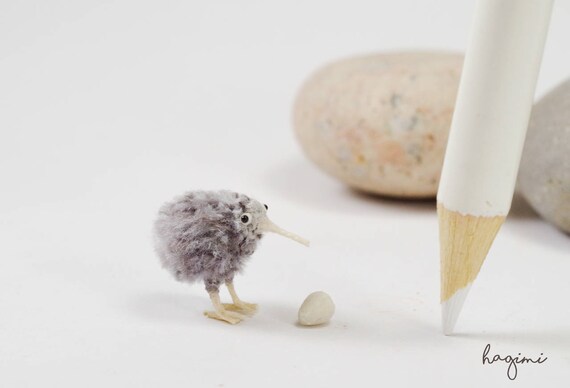 Micro Oiseau Gris Kiwi Avec Loeuf Kiwi Au Crochet Minuscule Etsy