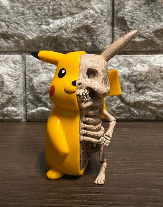 Skull pikachu Pokémon figurine toy