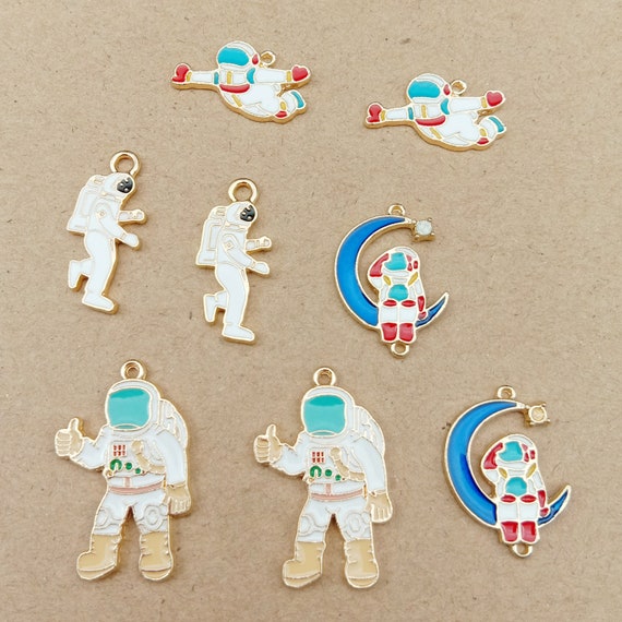 Cute Enamel Astronaut Space Man Charms Beads Jewellery Pendants Craft Cards