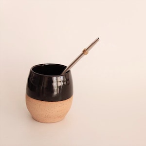 Mate de ceramica Gres, Mate Argentino de ceramica, Yerba Mate Ceramica, Mate color Negro Mate hecho a mano en ceramica