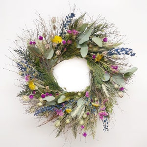 VanCortlandt Farms Natural Dried Flower Handmade Preserved Cedar Garden Wreath