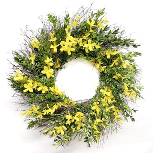 VanCortlandt Farms Handmade Faux Forsythia Bells Wreath with Natural Dried Flower Boxwood and Twigs