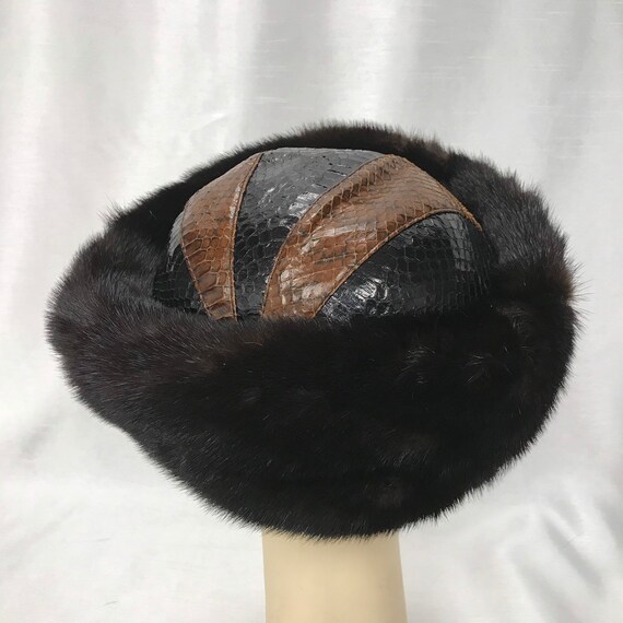 Vintage hat in black mink and black and brown lea… - image 3