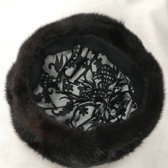 Vintage hat in black mink and black and brown lea… - image 5